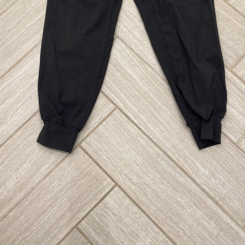 Women’s joggers - Picture 4 of 4